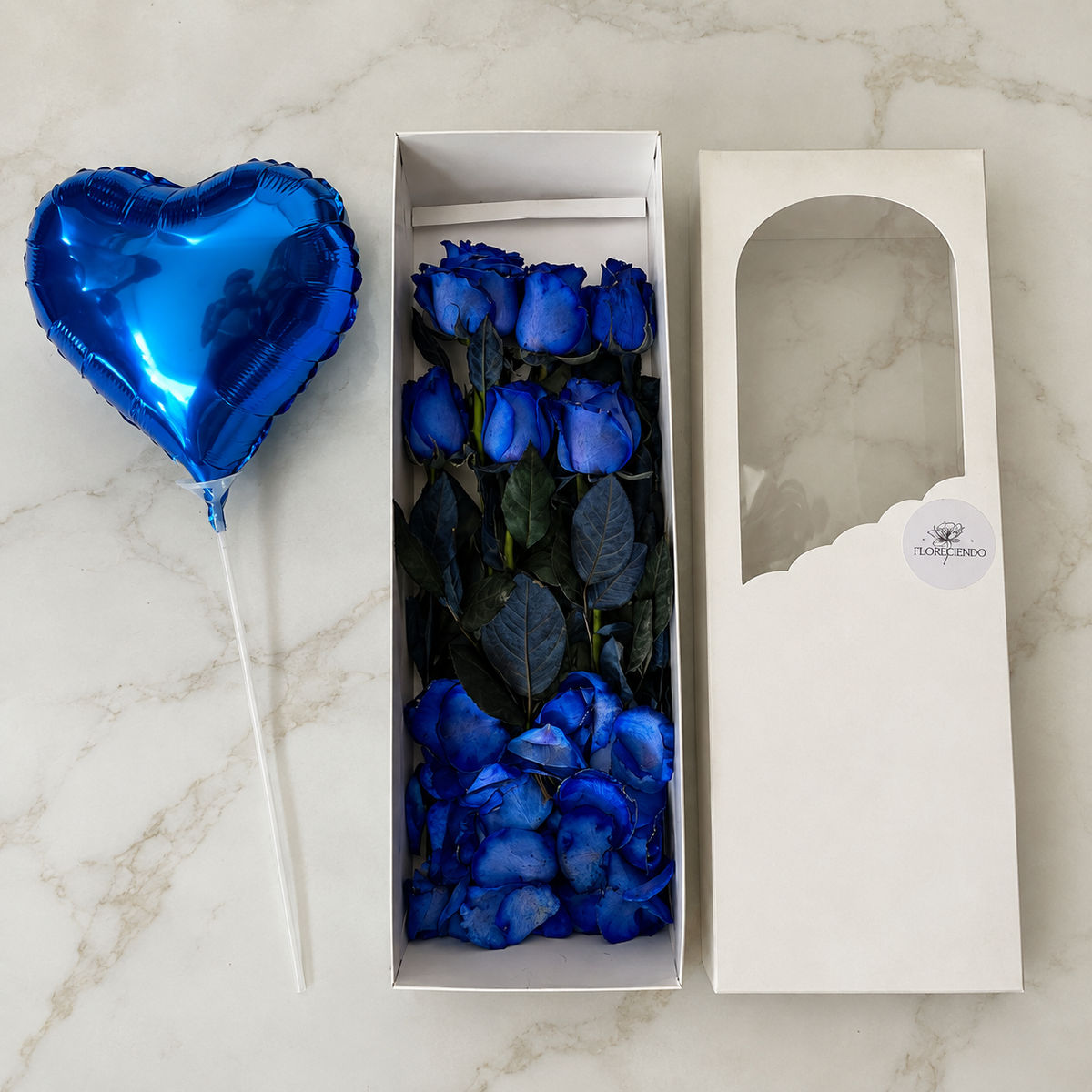 Caja de 6 Rosas Azules y 1 Globo