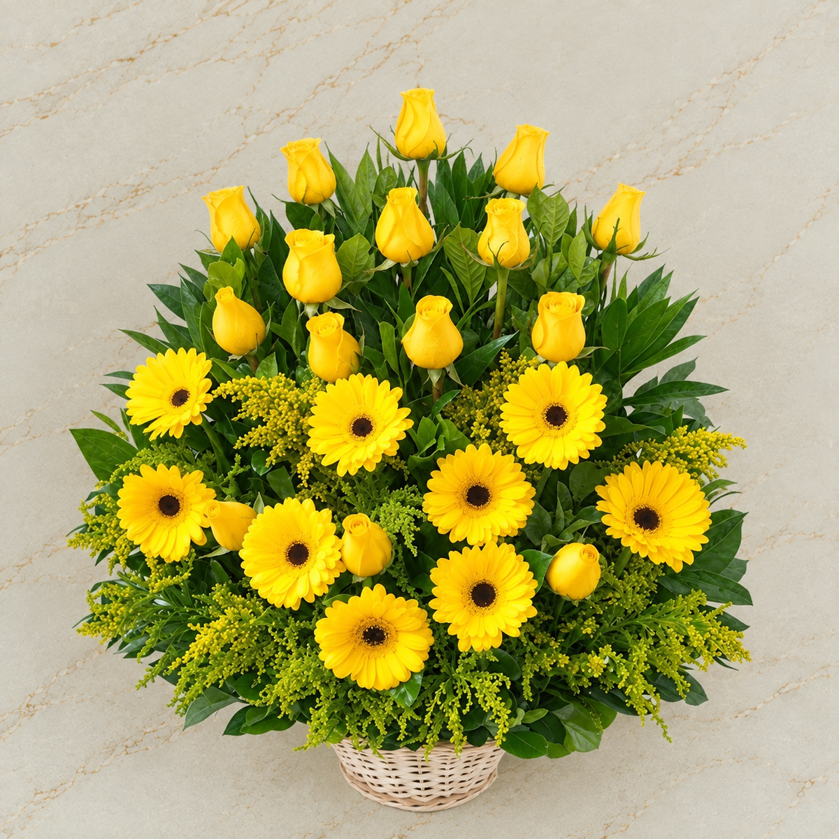 Canasta de Rosas y Gerberas Amarillas